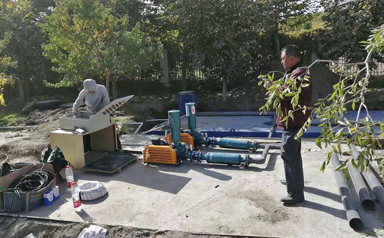新疆阿克蘇地區污水處理項目設備安裝現場(圖3)